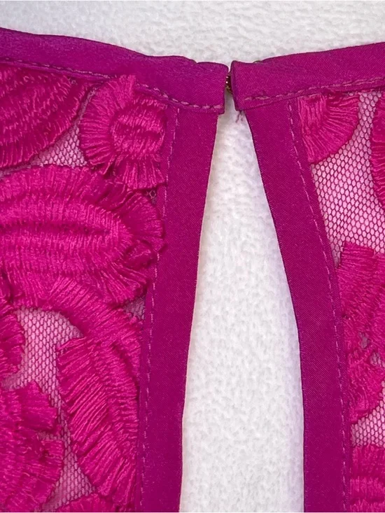 Trina Turk Floral Appliqué Lace Sleeveless Drop Waist Cocktail Dress Fuchsia 2 - Picture 9 of 9